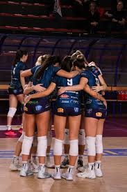 懂球译站 揭秘阿莫林下课内幕：战术安排屡遭干涉，管理层积怨已久