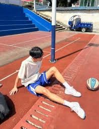 补强后防！曝曼联盯上德甲1米96巨塔