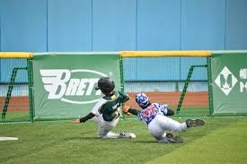 马斯切拉诺：阿连德因发烧没参加训练；温哥华队有很多好球员